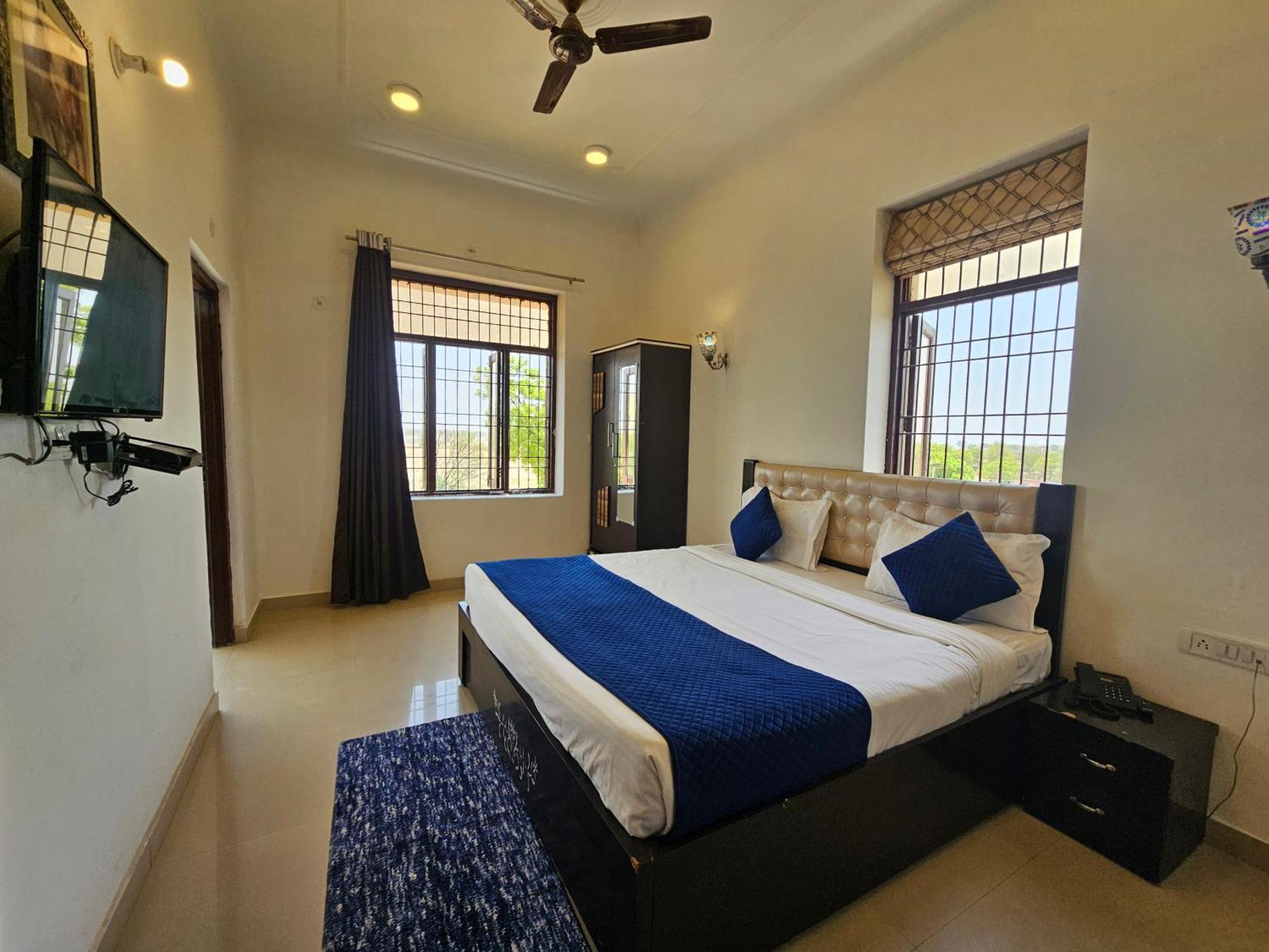 Elegance Resort Vrindāvan Exteriör bild