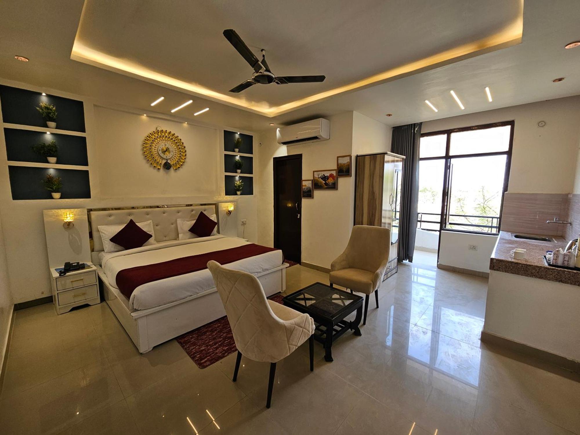 Elegance Resort Vrindāvan Exteriör bild
