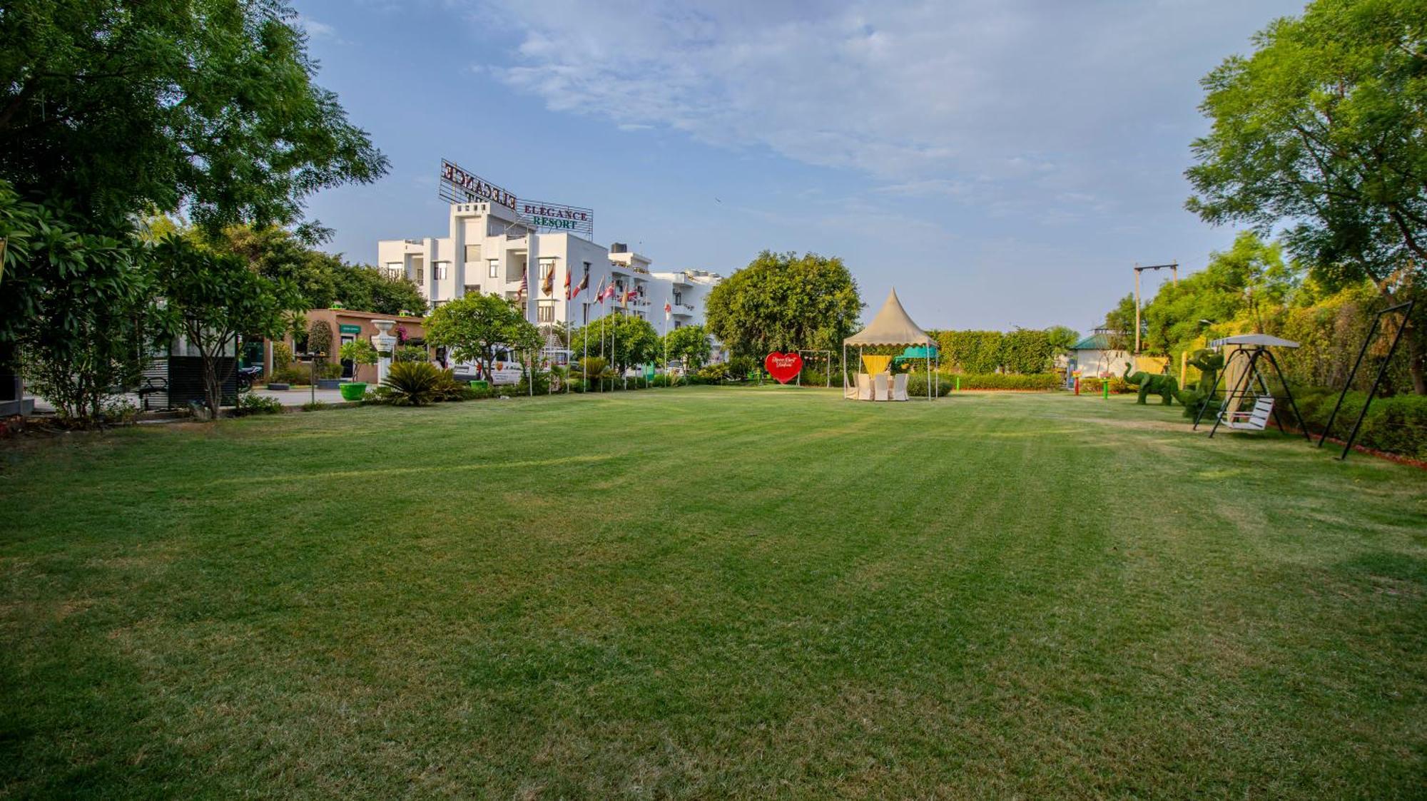 Elegance Resort Vrindāvan Exteriör bild