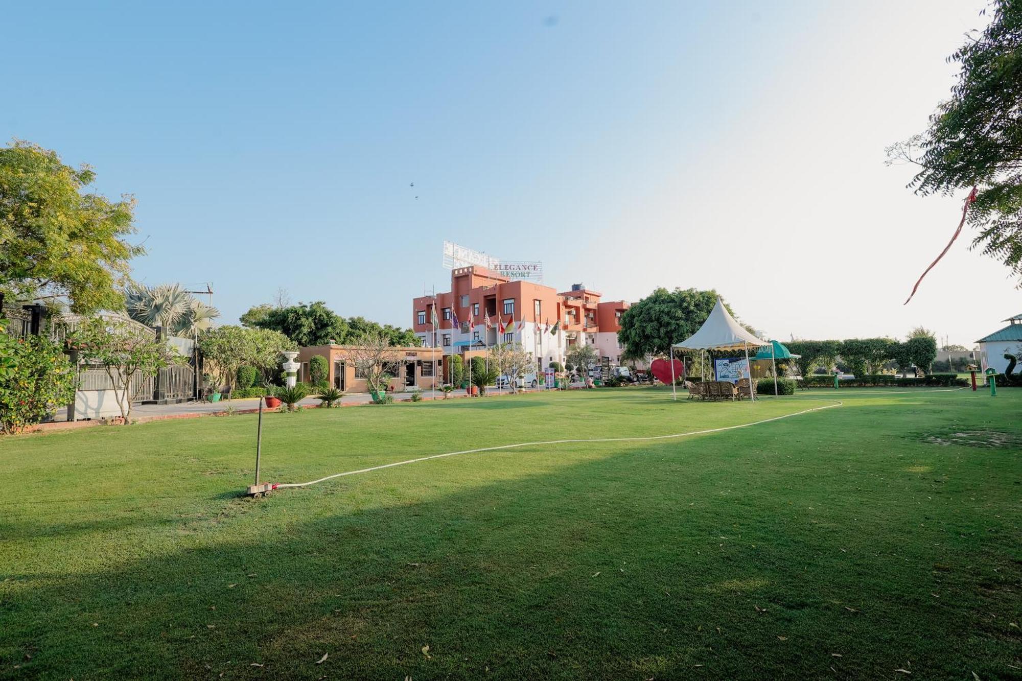 Elegance Resort Vrindāvan Exteriör bild